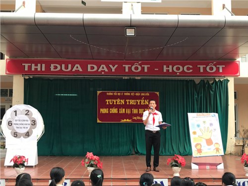 Liên đội Tiểu học Lý Thường Kiệt tuyên truyền “Phòng chống xâm hại tình dục trẻ em”
